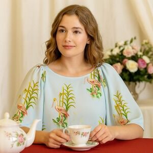 Ann Taylor Size M Blouse Modern Resort Casual Chic Minimalist Clean Girl Brunch